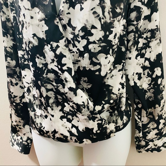 Apt. 9 Floral Black Wrap Small Blouse Top - Picture 4 of 9